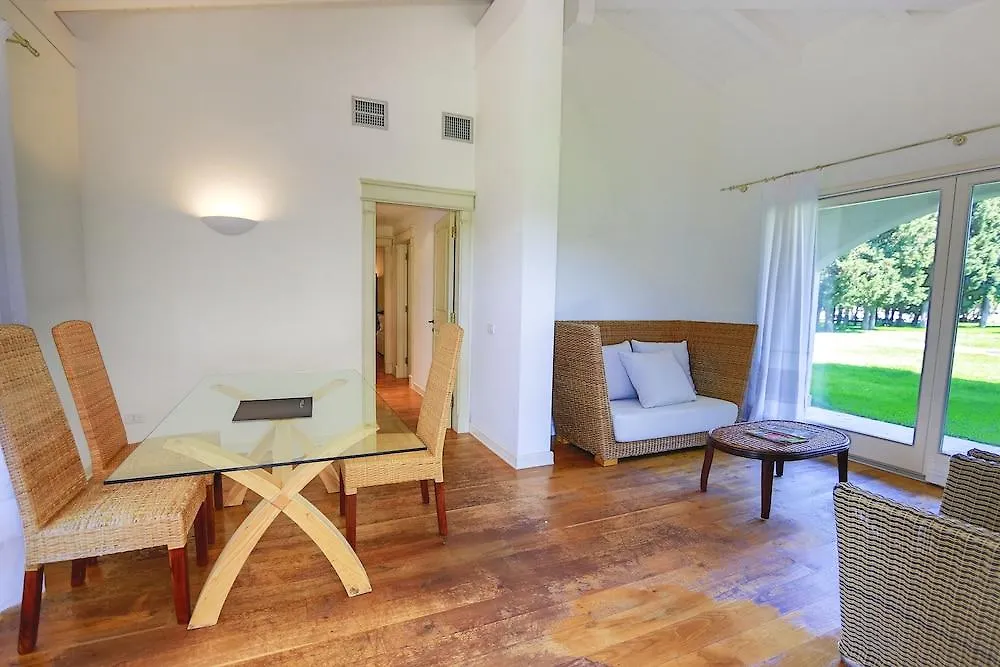 Tartheshotel Guspini 4*,  Italien